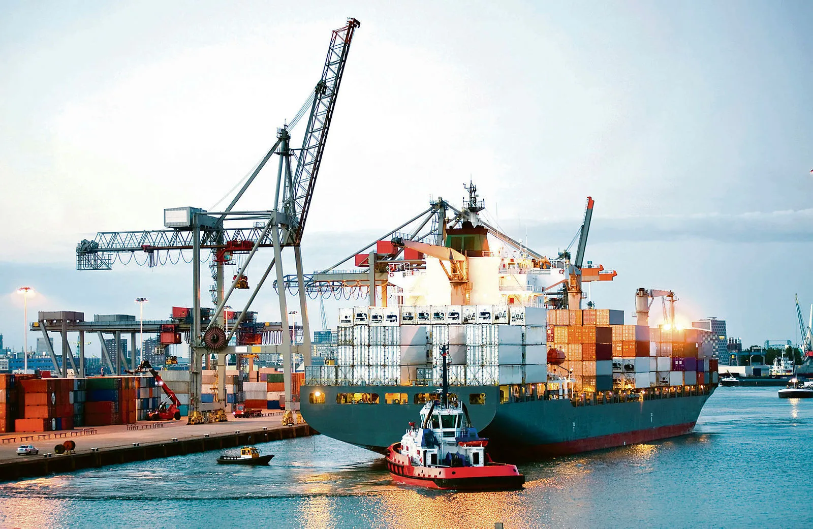 Bakan açıkladı! İhracatta Cumhuriyet tarihinin rekoru kırıldı