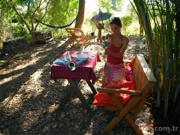 Mağarada çekilen çıplak fotoğraflar olay yarattı 11