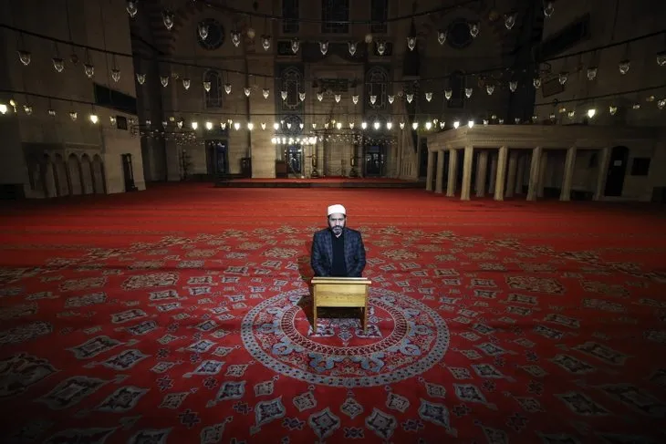 Türkiye'de bayram sabahı! Camiler bayram namazında boş kaldı...