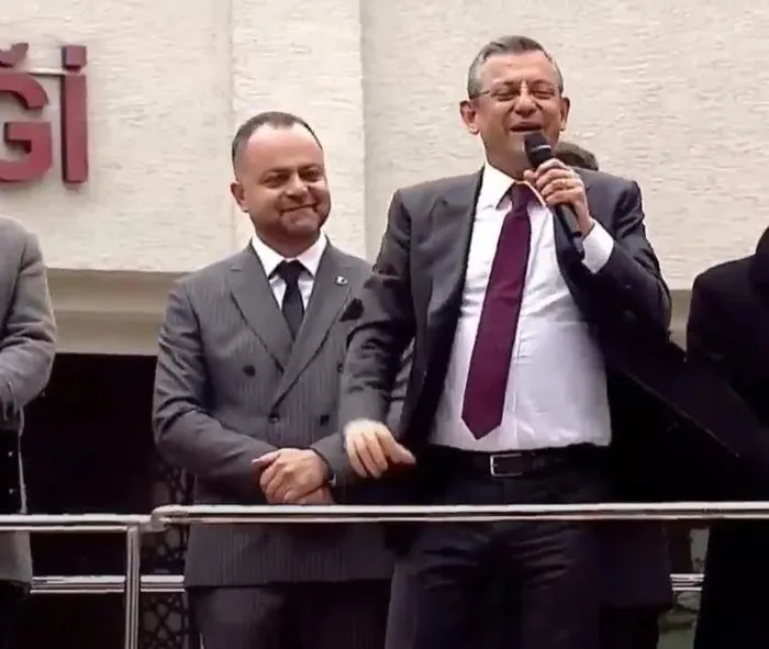 1710857605002.jpeg Özgür Özel'den A Haber'e "montaj" iftirası! Yalanı CHP'nin sosyal medya paylaşımıyla çöktü: Erdoğan'a oy var! - 2