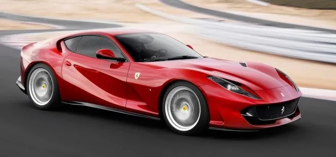 Ferrari tarihinin en hızlısı 812 Superfast artık Türkiye’de