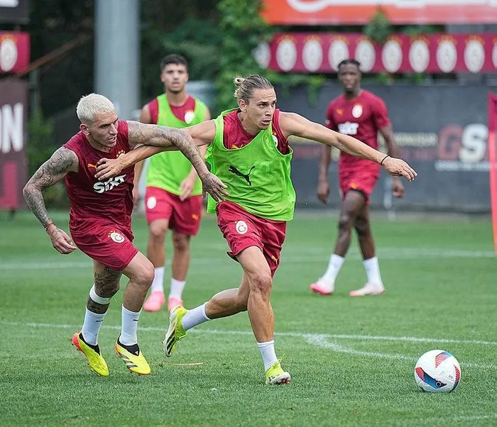 1720352452513.jpeg Galatasaray'da yeni sezon hazırlıkları tam gaz sürüyor - 1