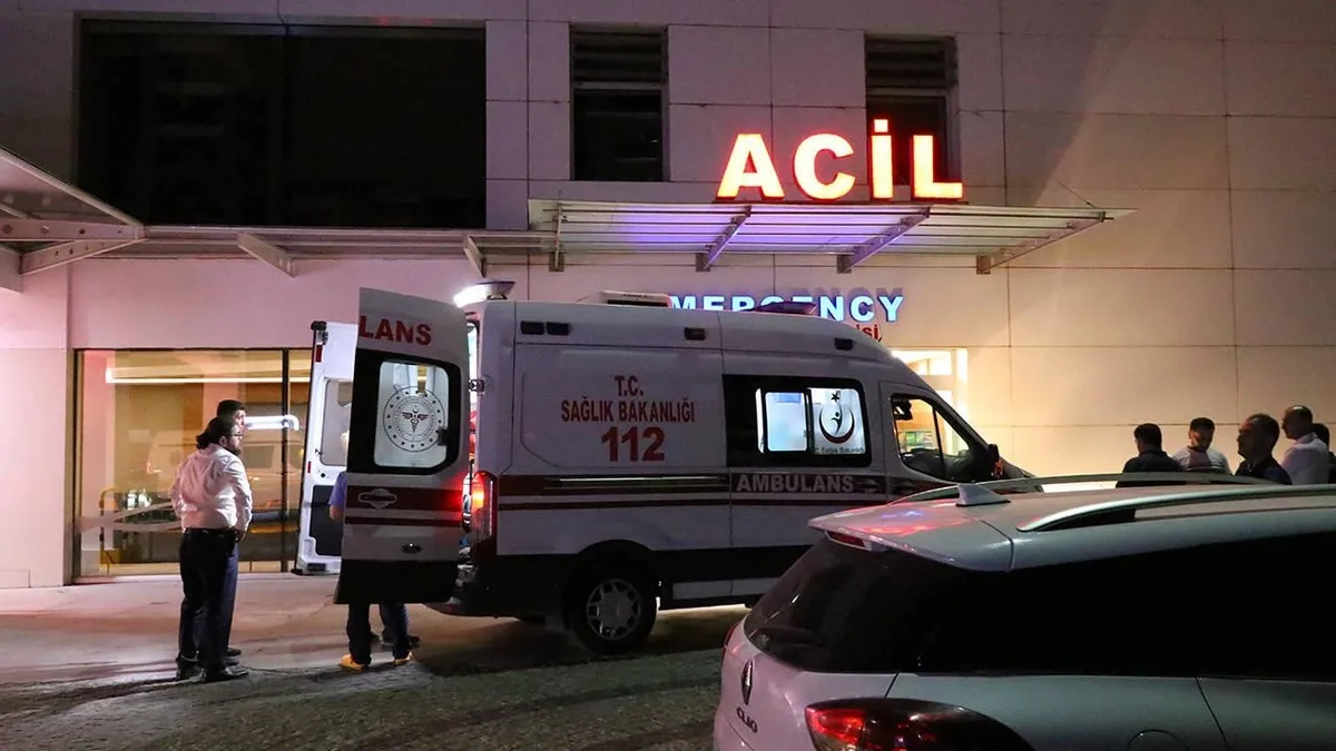 İzmir'de bıçaklı kavgada yaralanan 18 yaşındaki genç öldü