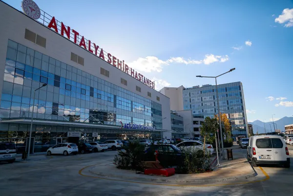 Antalya’nın dev sağlık üssü gün sayıyor!