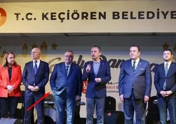 CHP'de kaos bitmiyor! Keçiören Belediye Başkanından Özel'e dikkat çeken tavır: Eli cebinde dinledi