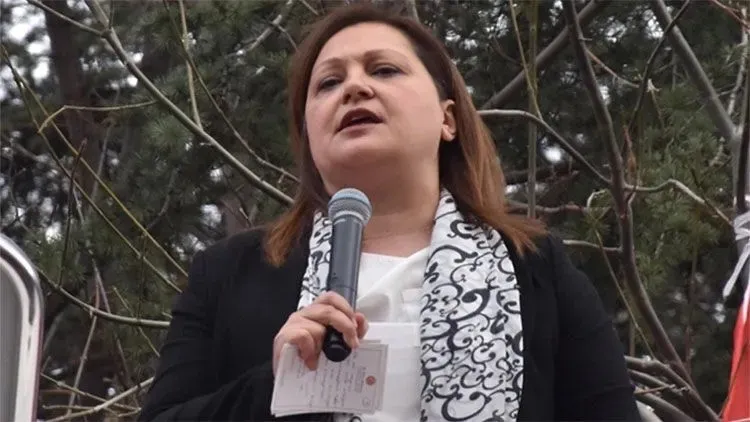 chpden-ak-partiye-gecen-burcu-koksal-anlatti-bardagi-tasiran-son-damla-oldu-1782895312156.jpeg Fotoğraf: AA