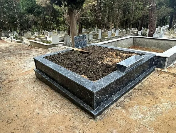1698762385106.jpeg Sinop'ta şaşkına çeviren olay! Yolu söküp mezar yaptılar - 3