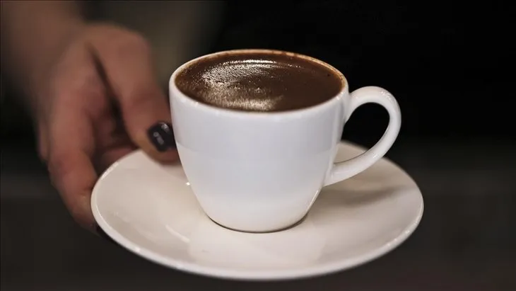Geçmeyen baş ağrısını şak diye kesiyor! İlaç kullanmadan...