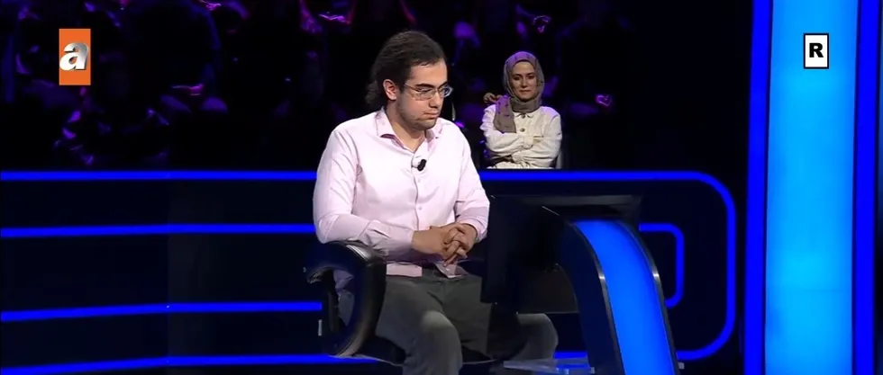 kim-milyoner-olmak-isterde-1-milyon-tllik-futbol-sorusu-ekrana-kilitledi-1777246407610.jpg Kim Milyoner Olmak İster'de 1 milyon TL'lik "hat trick" sorusu! Futbolseverler ekrana kilitlendi - 5