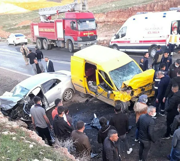 Şırnak'ta katliam gibi trafik kazası: 4 ölü 3 yaralı - 1
