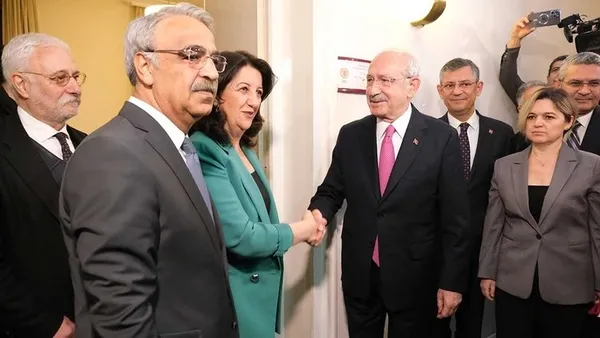 Şehit ailelerinden 7'li koalisyona yaylım ateşi: İki elim yakanızda - 1