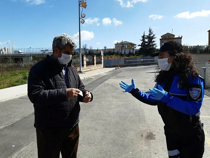 İstanbul'da koronavirüs tedbirlerine uymayan 2 bin 748 kişiye 1 milyon 811 lira ceza kesildi - 1