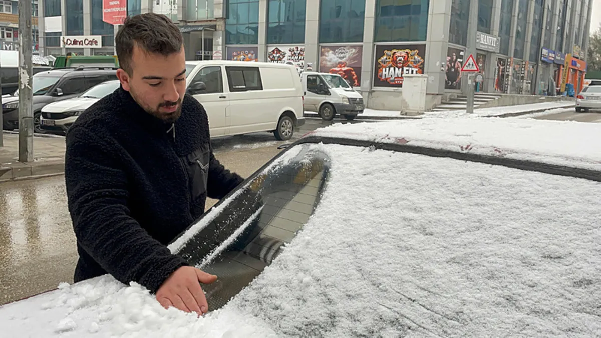 Kars Sarıkamış beyaza büründü
