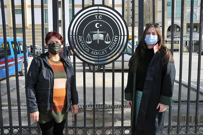 Cinsel saldırı sonrası engelli kalan Çiğdem'in annesi: Şahıslar her taraftan bizim üzerimize yürüyor - 1