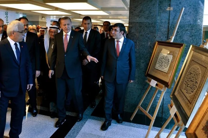 Erdoğan hat sanatları sergisini açtı