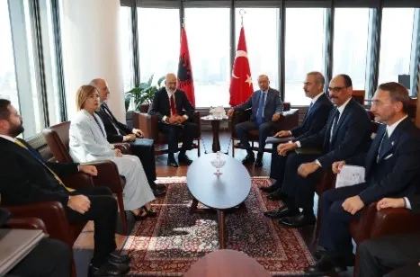 BAŞKAN ERDOĞAN ARNAVUTLUK BAŞBAKANI RAMA’YI KABUL ETTİ