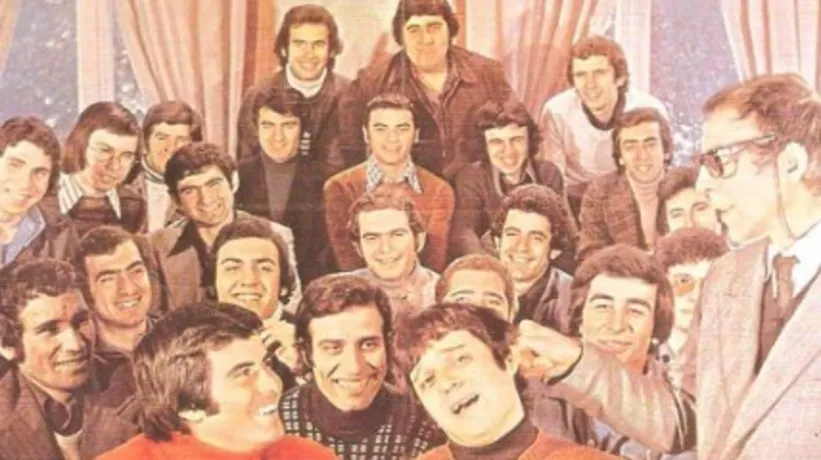 Gözler onları aradı! Hababam Sınıfı’nın efsaneleri 50 yıl sonra aynı sıraya oturdu