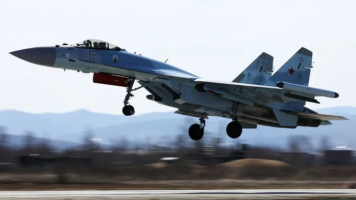 Son dakika: Rus Su-35 savaş uçağı denize düştü! Resmi açıklama geldi