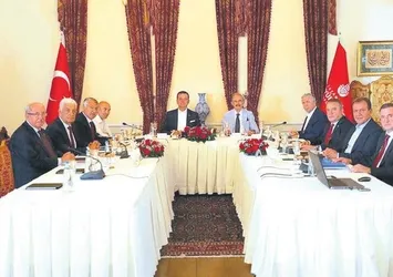 Son dakika: İsraf yalanı çabuk bitti! CHP'li İBB'nin düzenlediği çalıştayda dudak uçuklatan fiyatlar