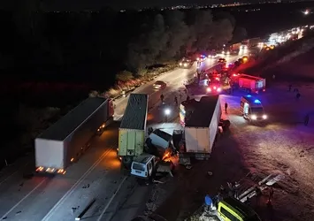 Kara yolunda can pazarı! Edirne'de katliam gibi kaza