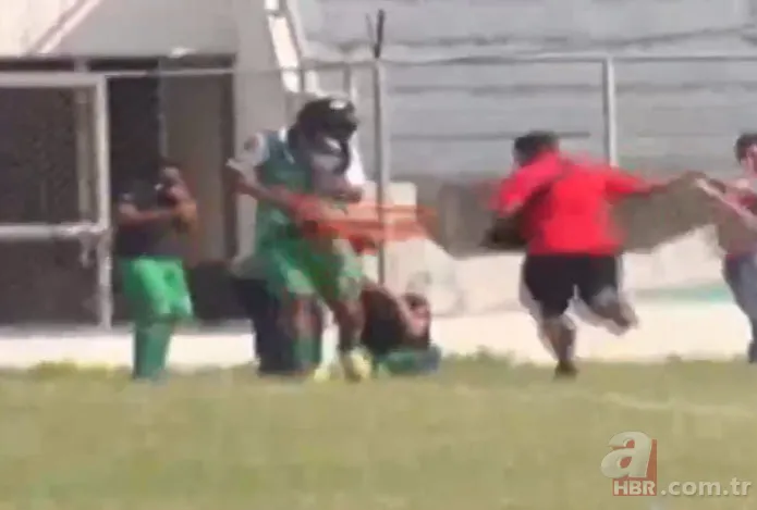 Futbolcular neye uğradıklarını şaşırdı! Futbol sahasını bastılar 8
