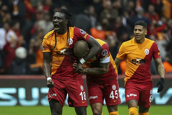 bafetimbi-gomis-galatasarayda-3-gol-sevincini-yasadi-1645986394917.jpg Bafetimbi Gomis Galatasaray'da 3. gol sevincini yaşadı - 1