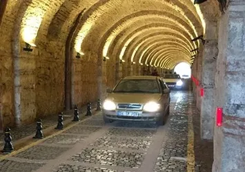Beylerbeyi Sarayı Tüneli trafiğe açıldı