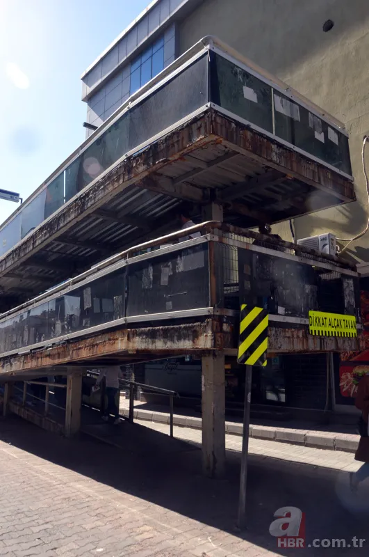 İstanbul’da korkutan görüntü! Bakımsız kalan üst geçit çürüdü 13
