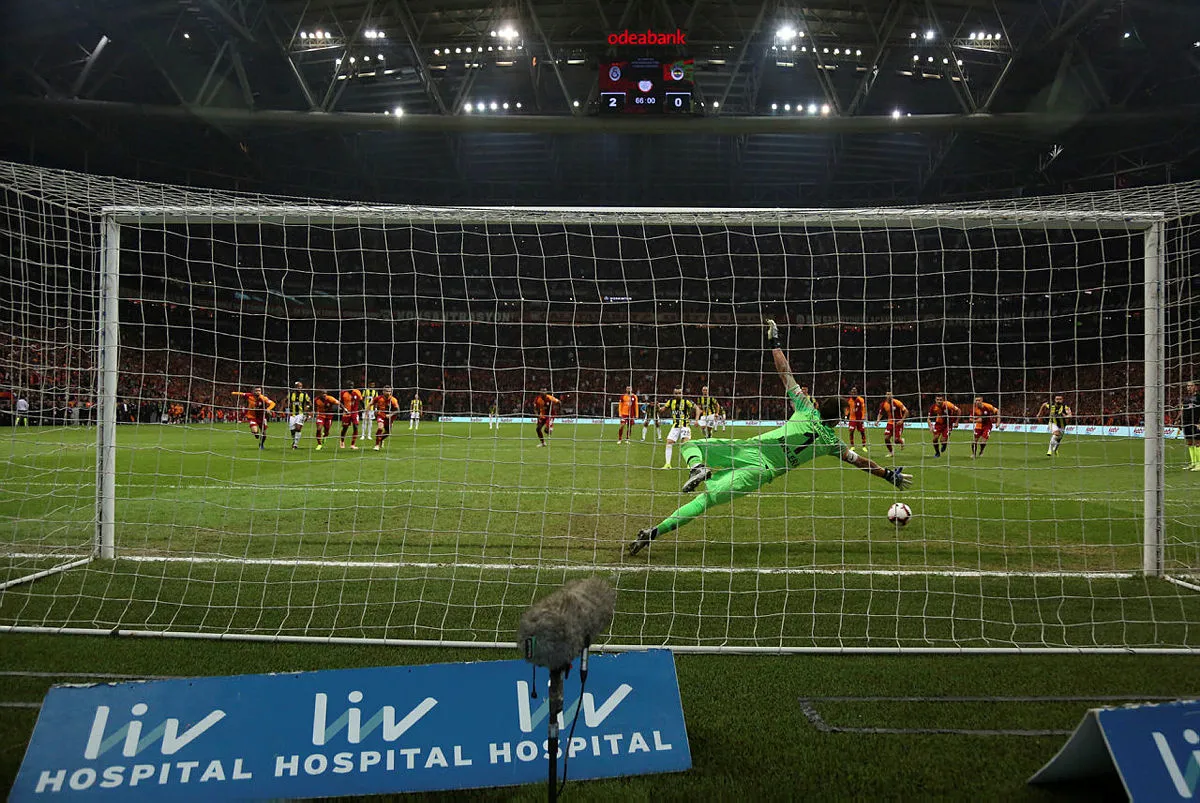 Fenerbahçe 27 yıl sonra penaltı kullandı