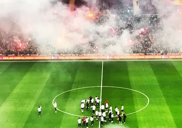 Galatasaray taraftarı stadyuma akın etti!