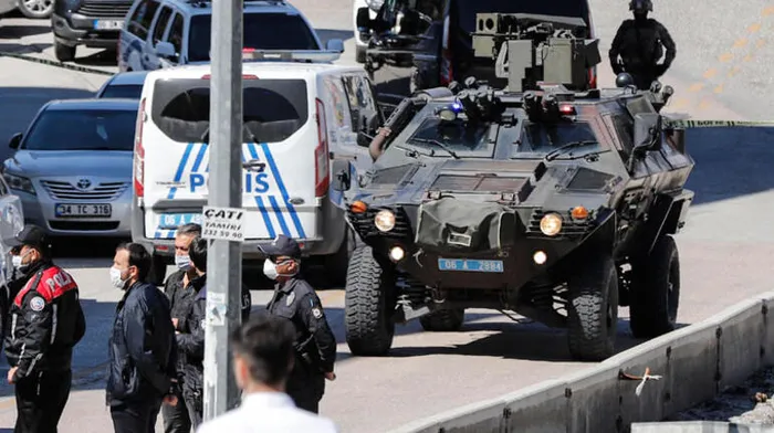 Son dakika: Ankara'da hareketli dakikalar! 2 çocuğunu rehin aldı - 1