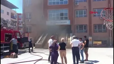 İlkokulda çıkan yangın söndürüldü