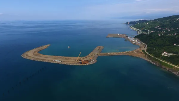 Rize-Artvin Havalimanı'nın yüzde 44'ü tamamlandı - 1