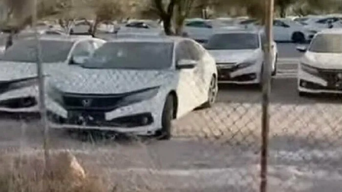 Görüntüler İzmir'den: Sıfır araçta 'stokçuluk' iddiası! İki bin şikayet sonrası bakanlık harekete geçmişti - 3