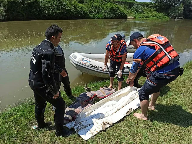 Sakarya’da nehirde kaybolan 13 yaşındaki Gökdeniz'in cansız bedeni bulundu - 1