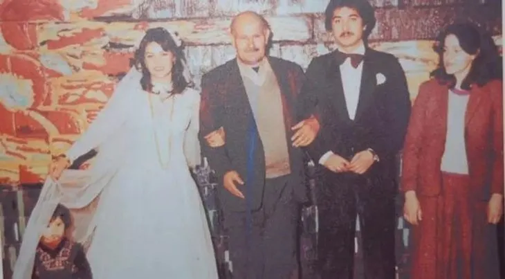 Bergen’in yıldızı Farah Zeynep Abdullah’ın eski sevgilisi şaşırttı! O şimdi evli, mutlu, çocuklu...