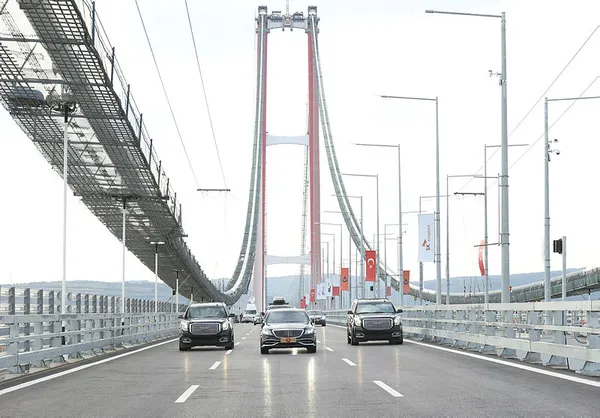 1647623199286.jpg Ecdada saygının hediyesi! A Haber ekipleri açılışı yapılan 1915 Çanakkale Köprüsünden otomobille geçti - 2