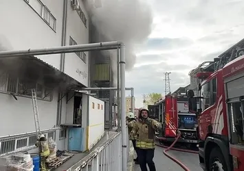 Avcılar'da sünger fabrikasında yangın paniği