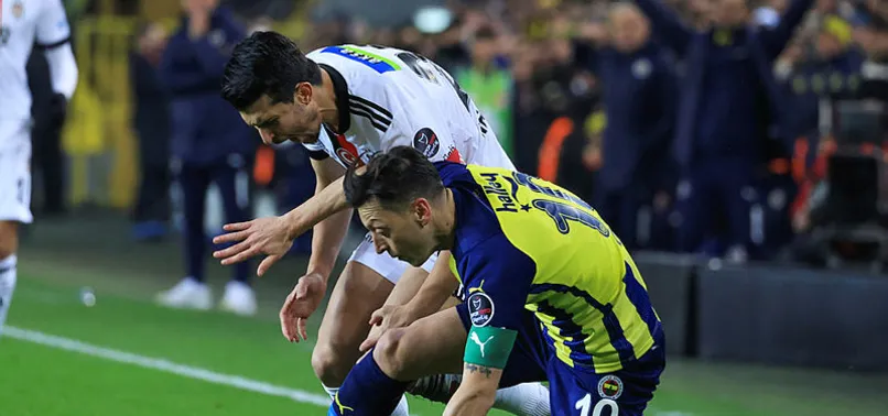 Fenerbahçe - Beşiktaş derbisinde Necip Uysal oyuna devam edemedi