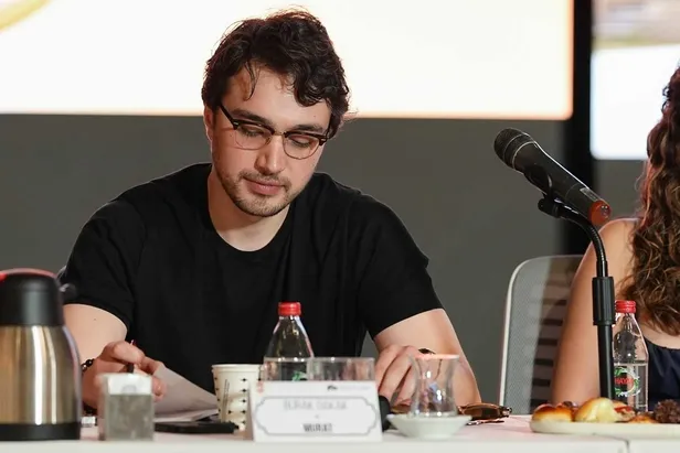 burak-dakak-kimdir-aile-saadeti-murat-kac-yasinda-aslen-nereli-kac-yasinda-iste-hayati-ve-oynadigi-diziler-1750071274757.jpg Burak Dakak (A Haber Foto Arşiv)