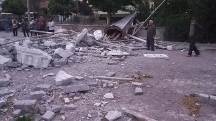 Kırıkkale’de şiddetli fırtına caminin minaresini yıktı