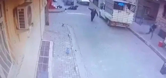 İstanbul'da sokak ortasında dehşet! Art arda silahını ateşledi! O anlar kamerada