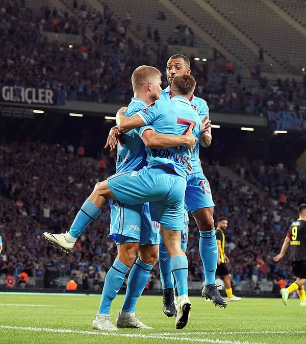 Trabzonspor rahat kazandı! İstanbulspor 0-2 Trabzonspor MAÇ SONUCU-ÖZET