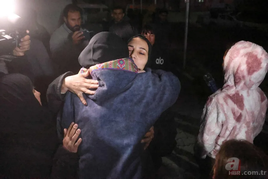 Sınır kapısı açıldı: Refah'tan Gazze'ye dönüş! 12 Filistinli ailesine kavuştu 11