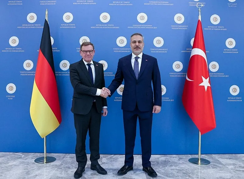 disisleri-bakani-fidandan-net-mesaj-her-turlu-senaryoya-haziriz-1773320987776.jpeg Dışişleri Bakanı Fidan'dan net mesaj: Her türlü senaryoya hazırız - 8