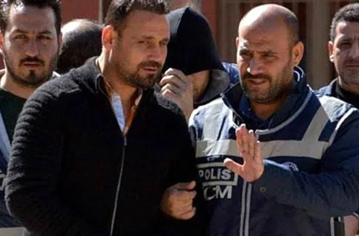 sahte-diploma-skandalinda-yeni-ifade-ortaya-cikti-suc-makinasi-ziya-onlarca-sahte-imza-uretmis-bana-komplo-kur-1754407741508.jpg Fotoğraf-DHA