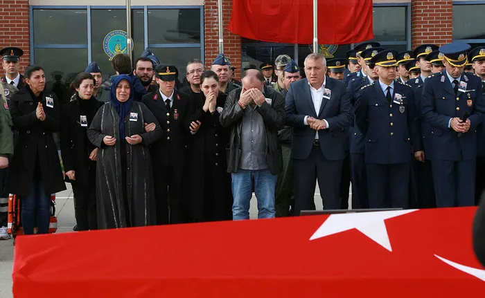 Düşen uçakta şehit olan Üsteğmen Yasin Boy askeri törenle uğurlandı - 2