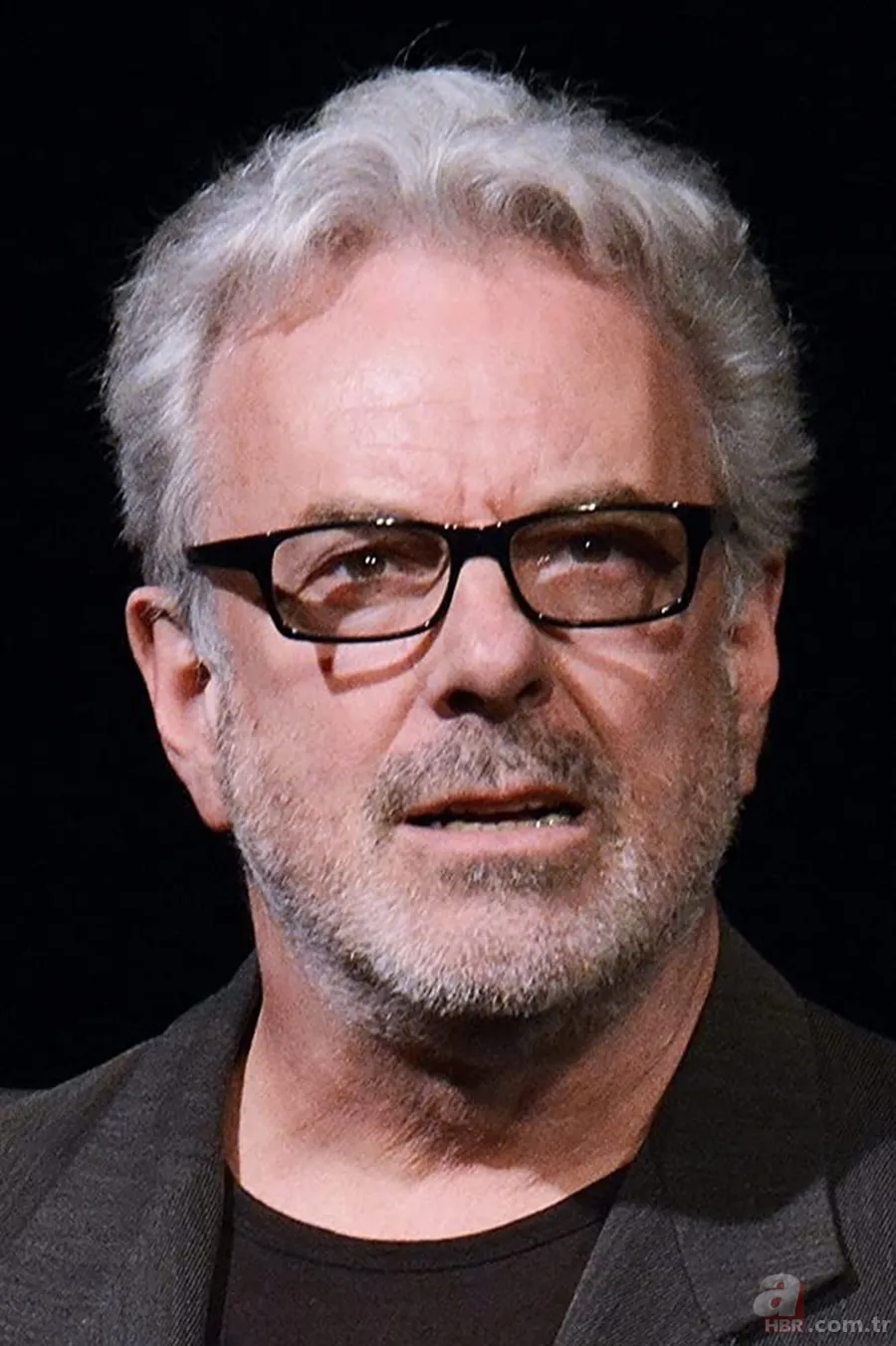 Corona virüsten hayatını kaybeden ünlüler! 3