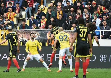 Fenerbahçe, Yeni Malatyaspor'u 2 golle geçti