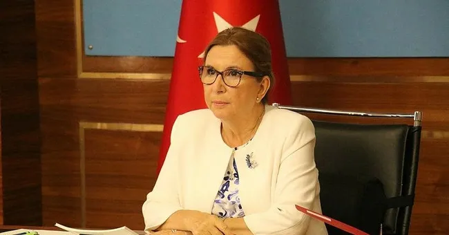 Bakan Pekcan: Akdeniz limanları dünya ticaretine önemli katkı sağlamakta - 4